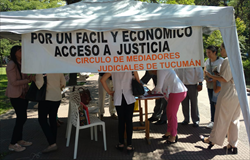 Mediadores: Acampan frente a tribunales para evitar reforma en el Código Civil y Comercial en Tucumán.